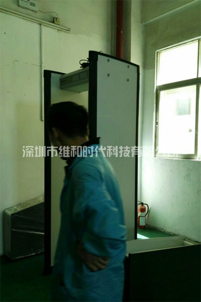 深圳大型手機制造廠采購維和時代代理的Rapiscan METOR6S進口金屬探測安檢門[圖文]