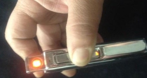 新疆和田機(jī)場X光機(jī)掃描發(fā)現(xiàn)隱藏式點(diǎn)火裝置[圖]