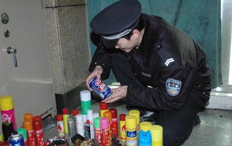 5-笫一次坐飛機(jī)登機(jī)流程 安檢門安檢注意事項(xiàng).jpg